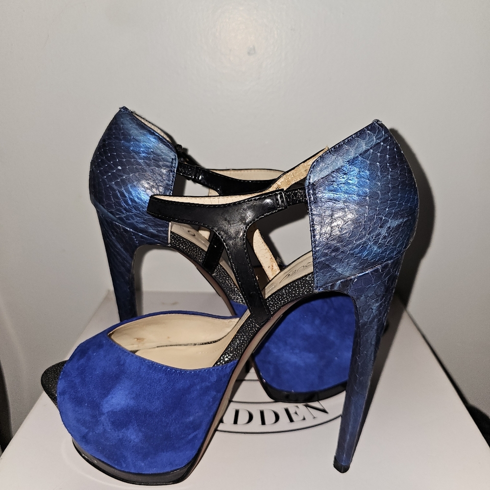 Pumps - Picture 2 of 2